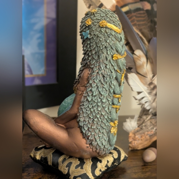 Gaia Fertility Statue - Picture 4 of 9